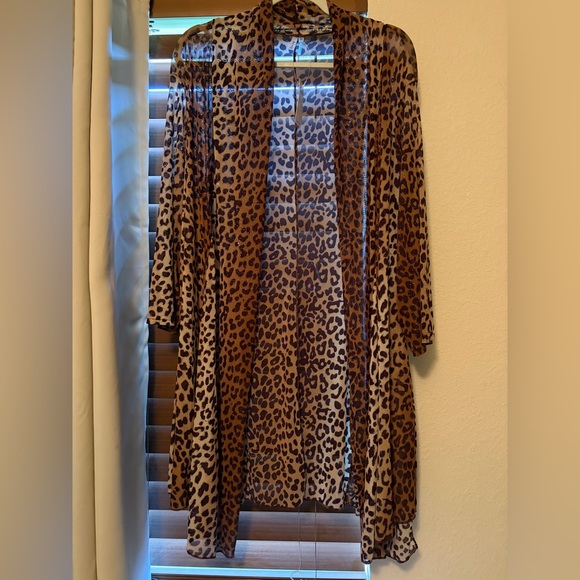 Leopard Print Duster - Picture 2 of 6